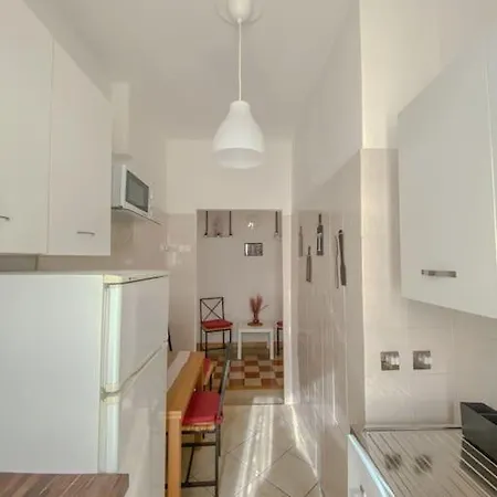Apartment Netflix & Wi-fi Dacia Rome