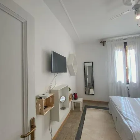 Apartment Netflix & Wi-fi Dacia Rom